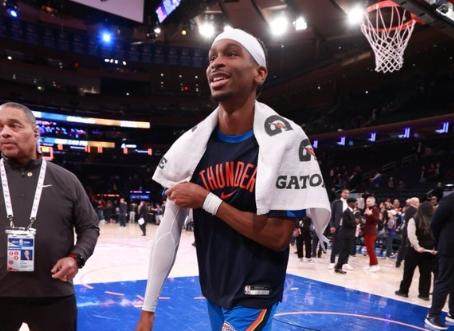 【现场】亚历山大显MVP气质  雷霆大比分再胜尼克斯